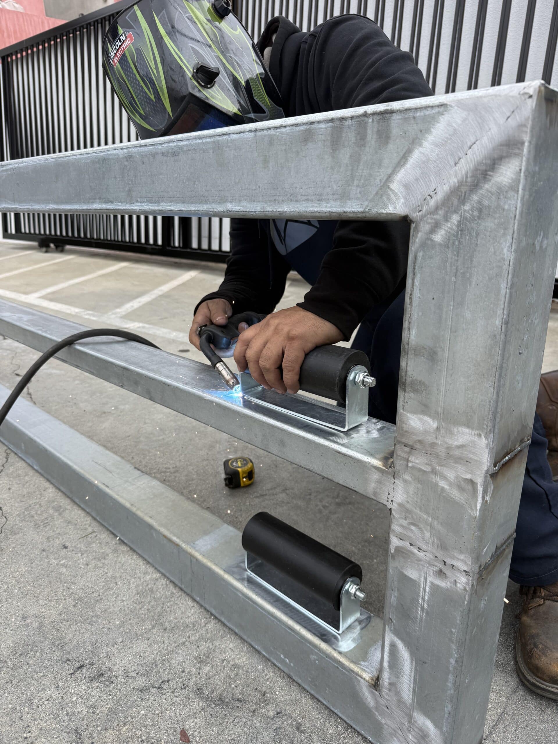 Gate welding